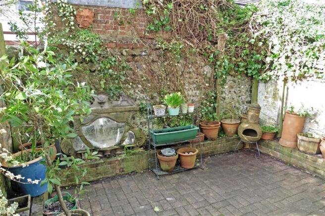 Rear Courtyard Garden