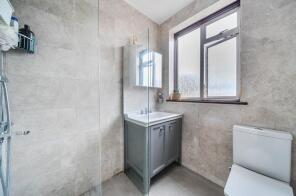 60, Overton Road, London E10 7PS