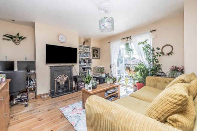 3 bed Semi-Detached for sale Image 5