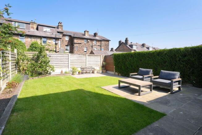 4 bed House for sale Image 4
