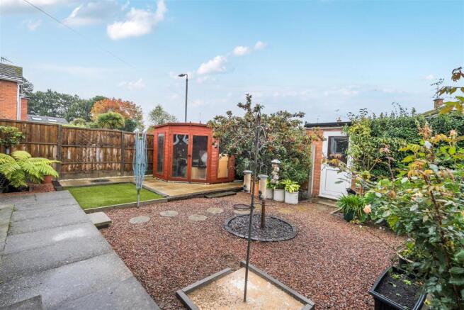 Nursery Grove, Kidderminster photo 4