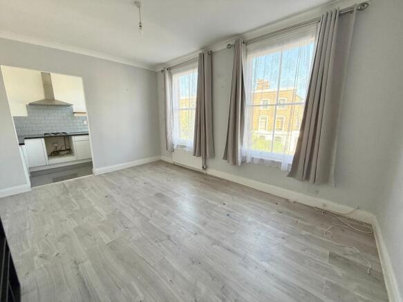 1 bed flat to rent Southgate Road, London N1
