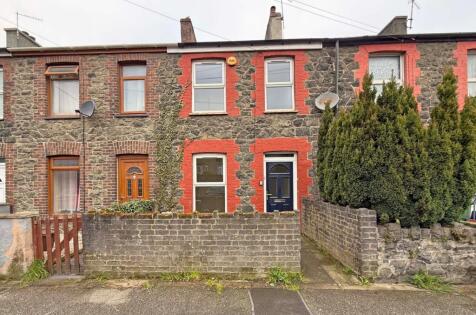 Caernarfon Road, Bangor, Gwynedd, LL57