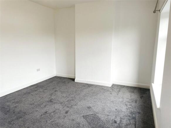 3 bed Terraced to rent Image 6