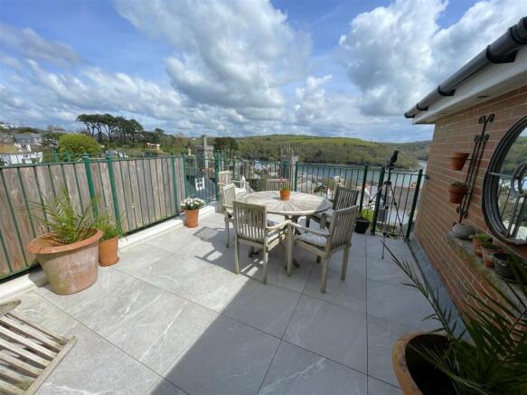 Sun deck 2.jpg