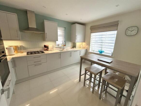Kitchen/Breakfast Room