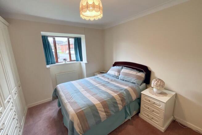 3 bed Bungalow for sale Image 12