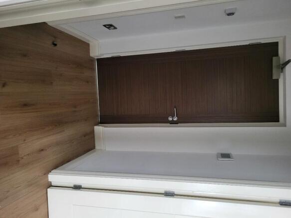 1 bed Apartment to rent Image 10