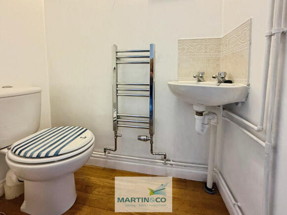 749319f0--4047-88...