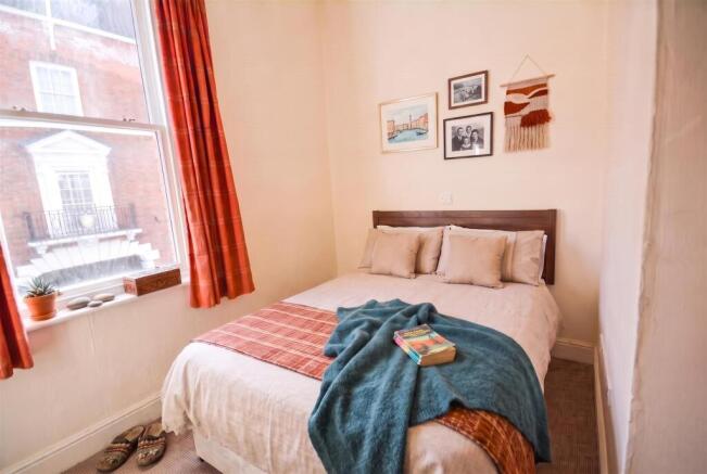 Bed1.jpg