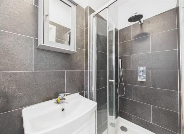 3 bed Detached Bungalow to rent Image 12