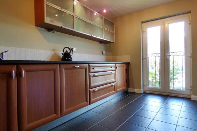 3 bed Terraced for sale Image 6