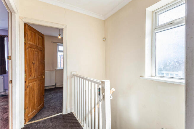 3 bed Semi-Detached for sale Image 8