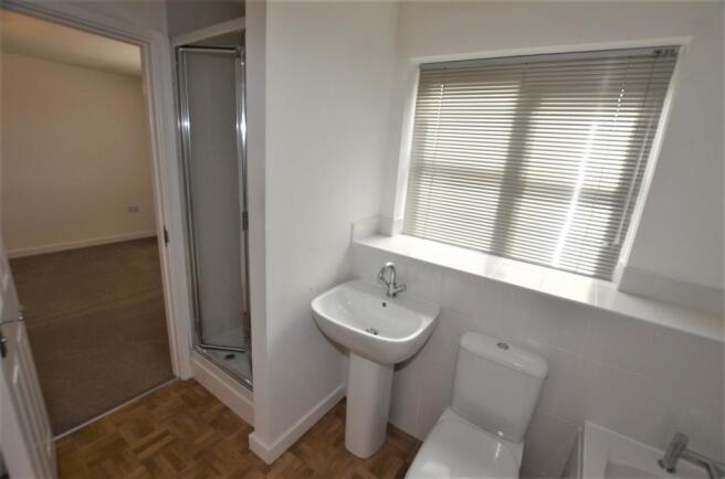 Jack n Jill Bathroom/En Suite