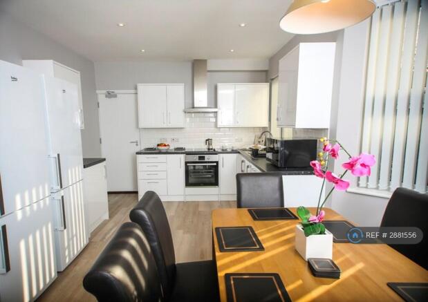 Shared Kitchen-Diner
