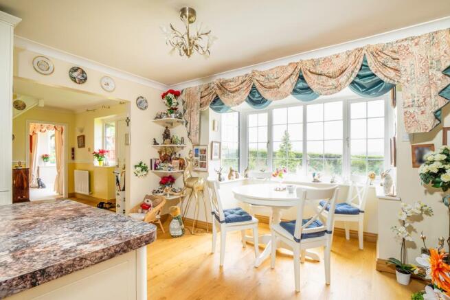 Kitchen diner
