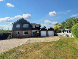Applewood, Alderholt Road, Fordingbridge SP6 1PT