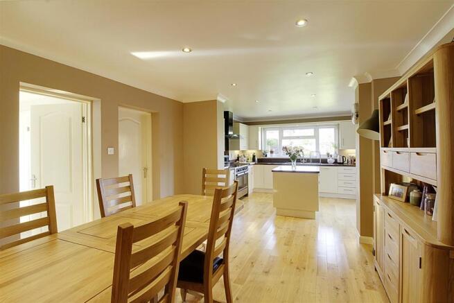 Kitchen diner