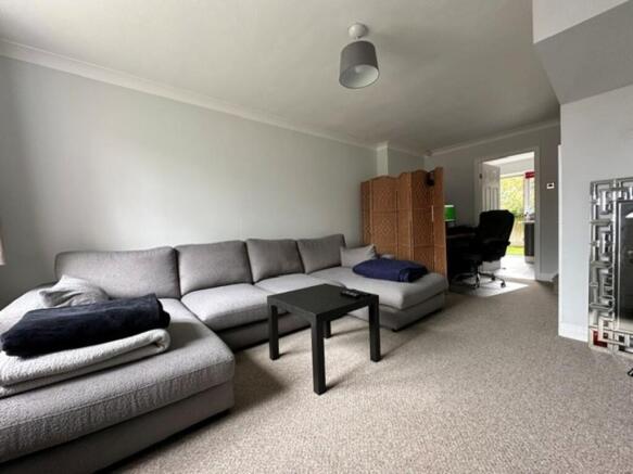 lounge reverse