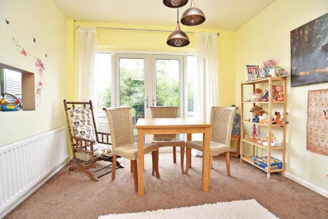 3 bed Semi-Detached for sale Image 6