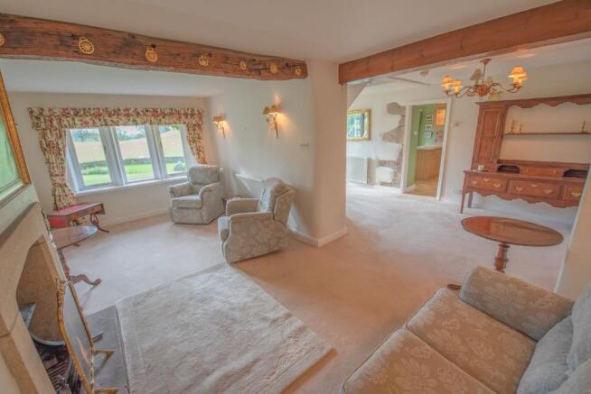 3 bed Barn Conversion to rent Image 6