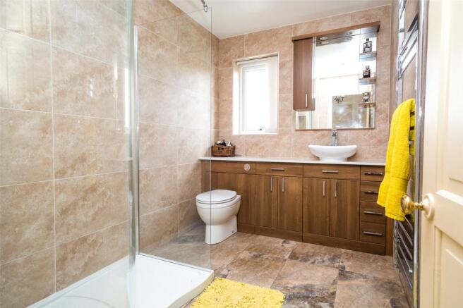 Master En-Suite