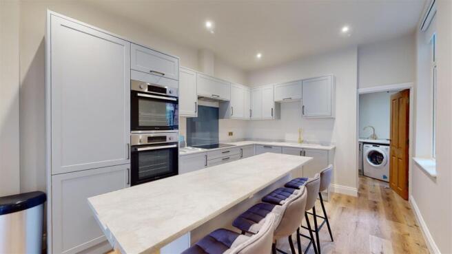 High Street 3a Kitchen 1.jpeg