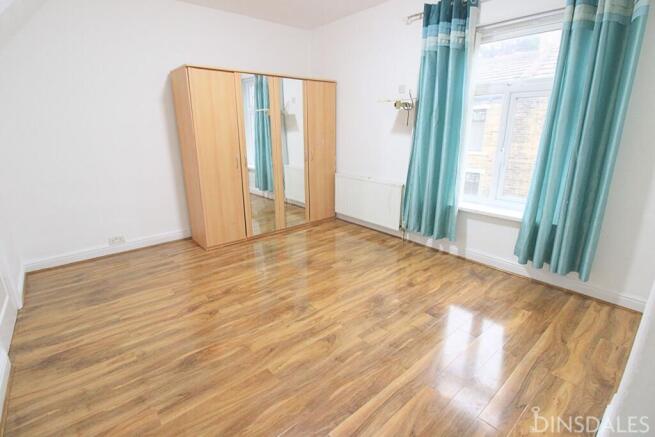 3 bed Terraced to rent Image 6