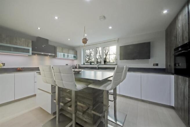 popped_fKitchen Breakfast Room