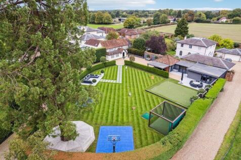 Chipperfield Road, Bovingdon, Hemel Hempstead, Hertfordshire, HP3