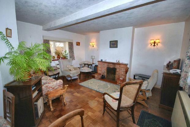 Sitting Room/Dining 