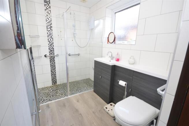 3 bed Bungalow for sale Image 5