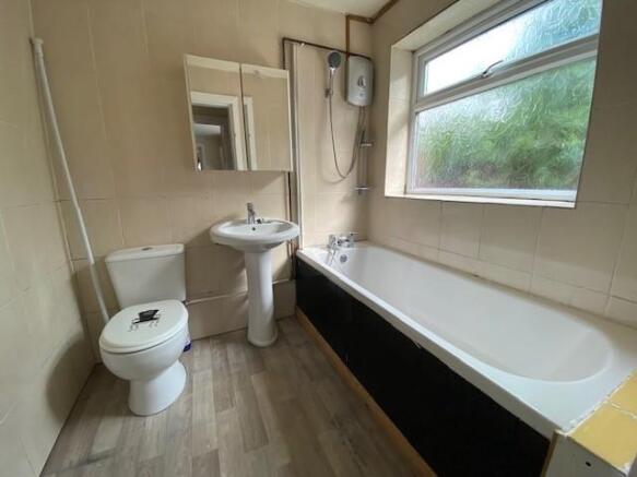 Downstairs Bathroom T202205111629.jpg