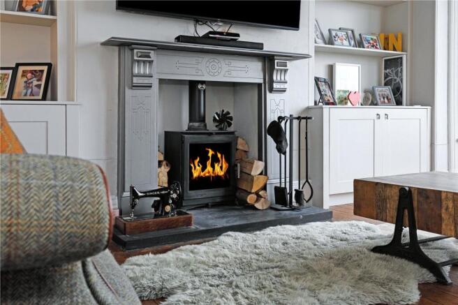 5 bed Detached for sale Image 8