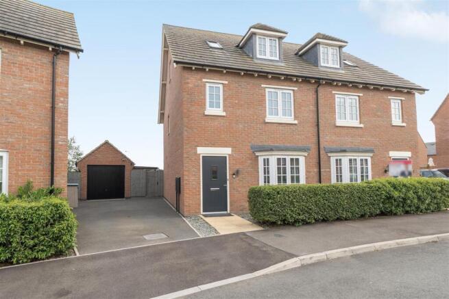 8 Lee Drive, Houlton