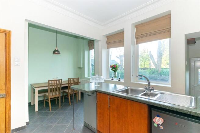 Dining/Kitchen