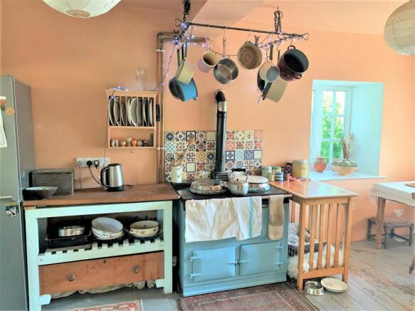 Kitchen.JPG