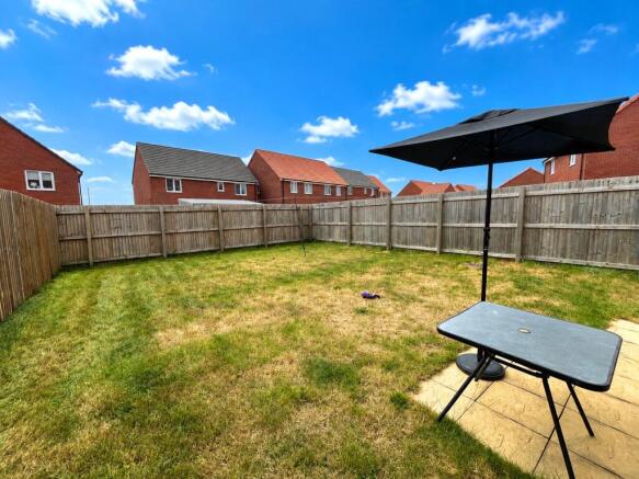 3 bed Semi-Detached for sale Image 12