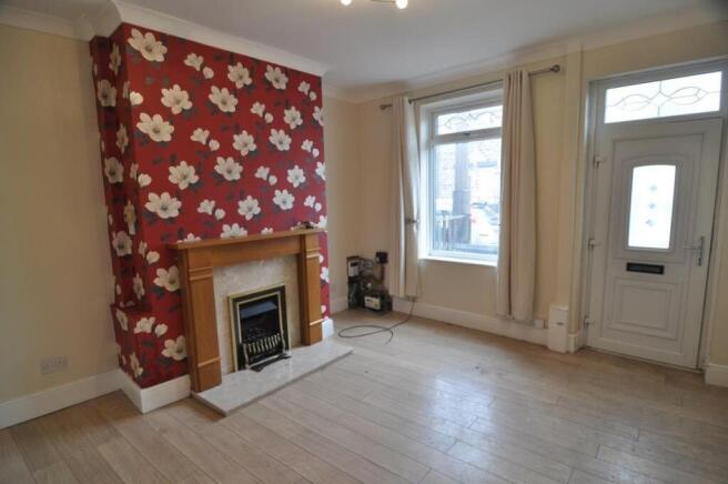 2 bed House to rent Image 2