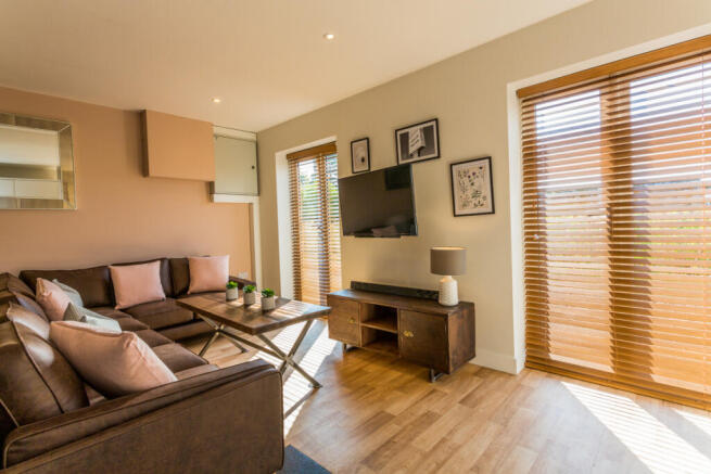 St Hilds Flat 4 living room 3