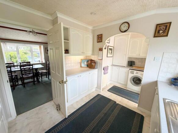 3 bed Park Home for sale Image 9