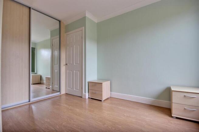 2 bed Semi-Detached for sale Image 4
