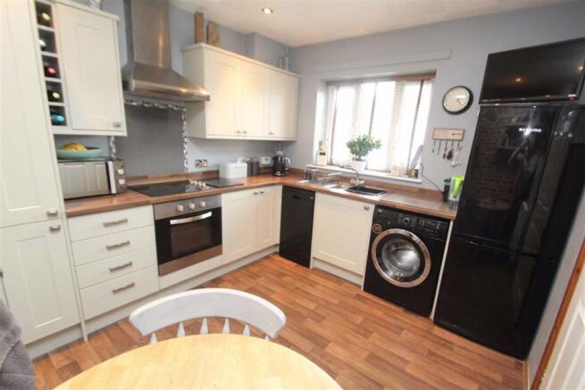 Kitchen/ Dining Room