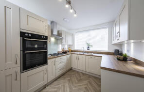 9, Dovecote Road, Leicester LE4 2BU