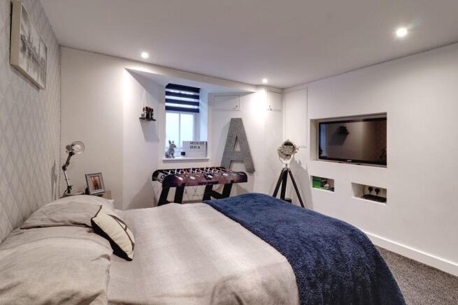 Bedroom 4 (Double)
