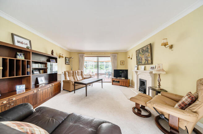 1430925-12-69d7c3...