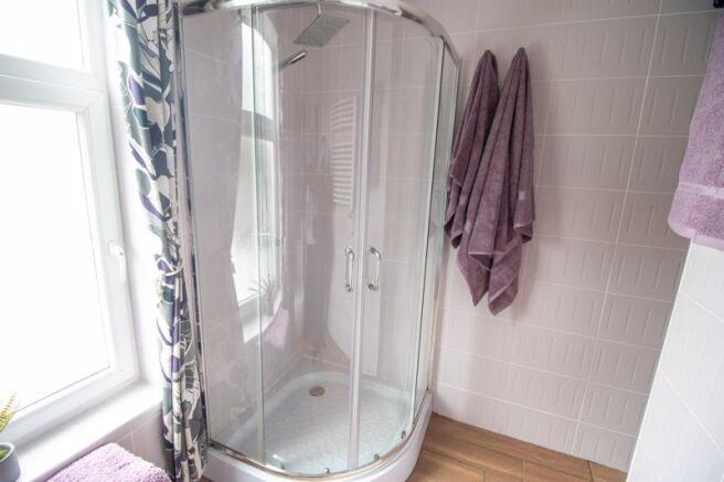Family Bathroo...