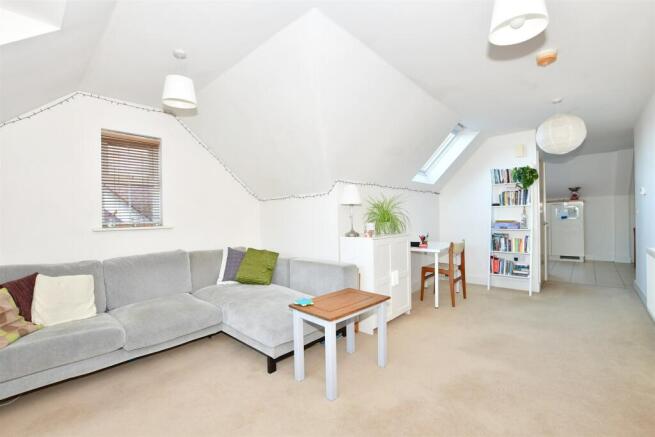 Lounge/ Dining Area