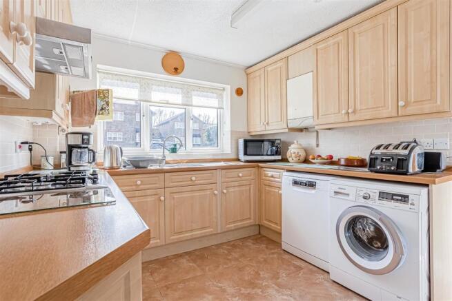 house-osier-way-banstead-119.jpg