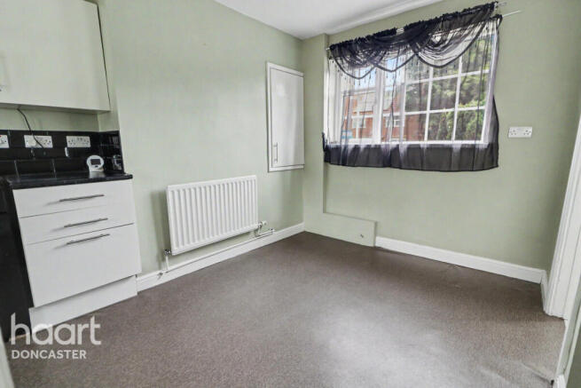3 bed Terraced for sale Image 7